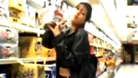 He picked a big tits slut in the store before getting a blowjob